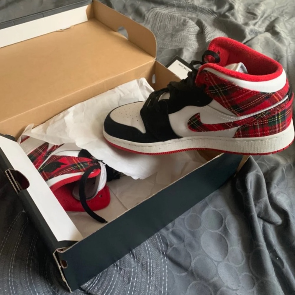 Air Jordan 1 mid